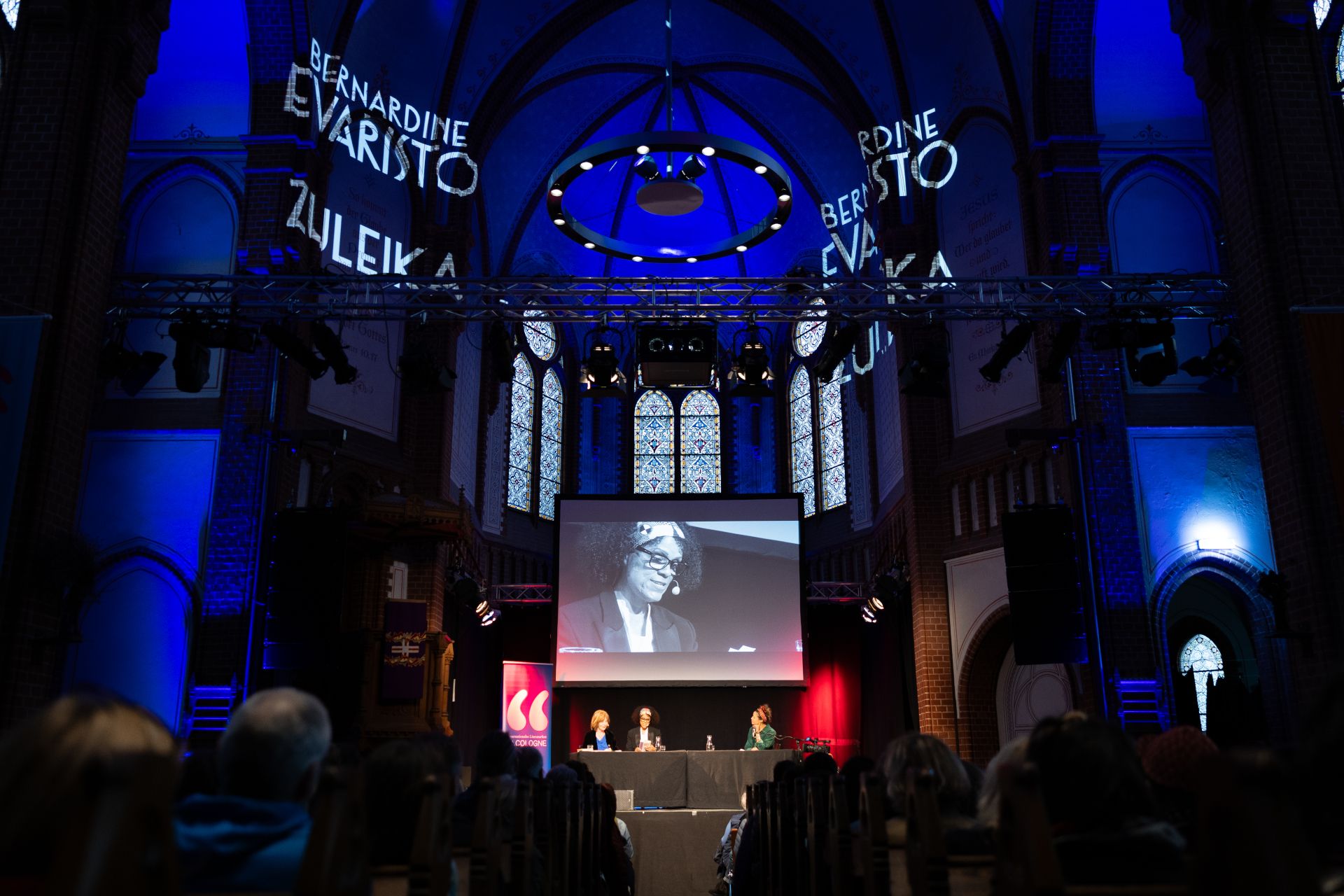 Schrijfster Bernadine Evaristo presenteert haar roman Zuleika in de Kulturkirche Köln in 2024