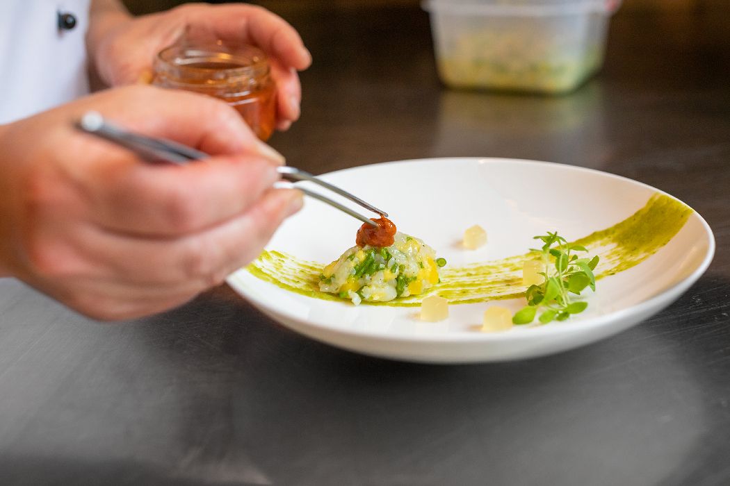 Het Pierburg team is het erover eens dat koken een kunst is. Serveren is de kroon op het werk