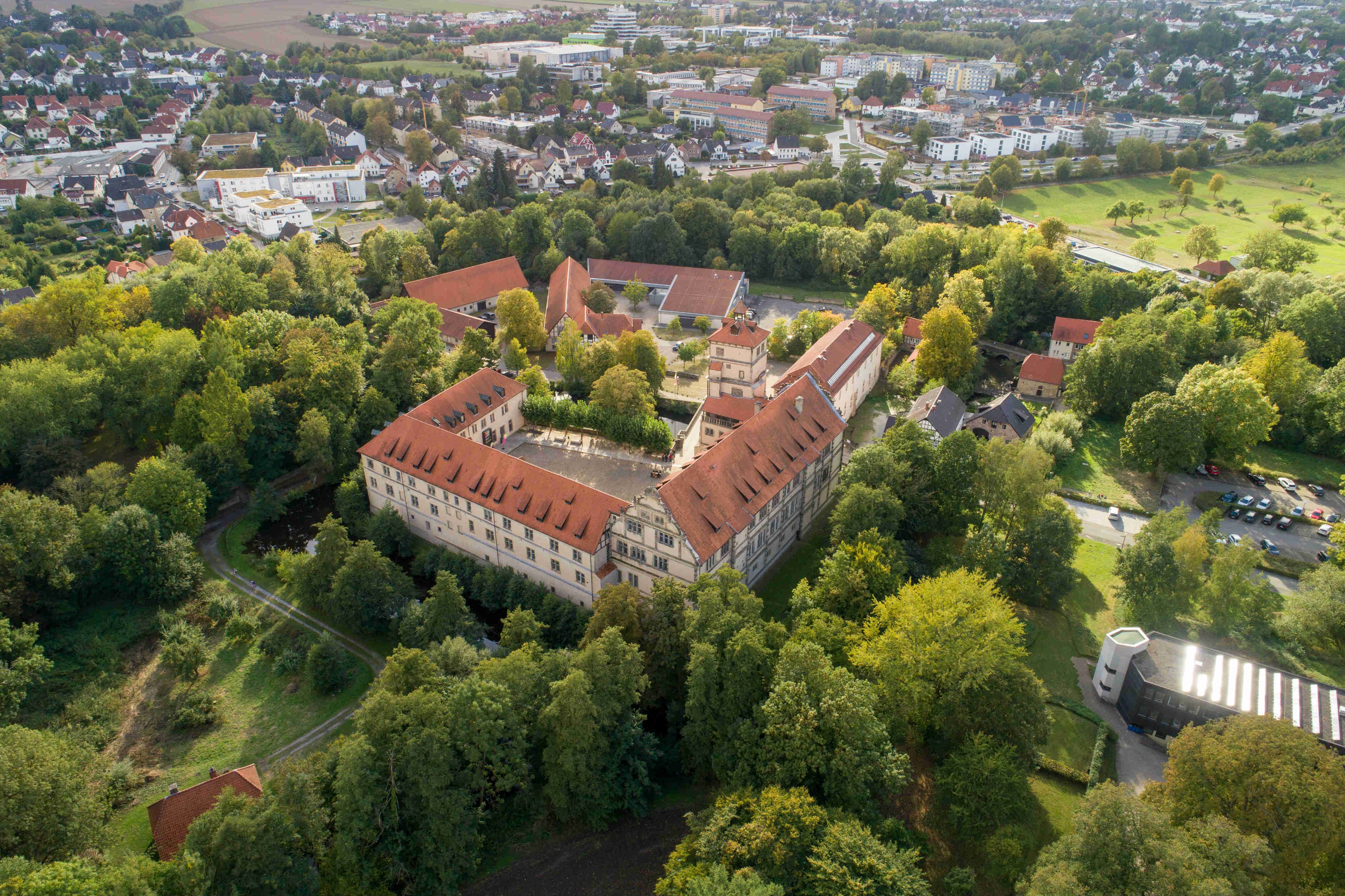 Het Weserrenaissancemuseum Schloss Brake ligt in Lemgo in het district Lippe.