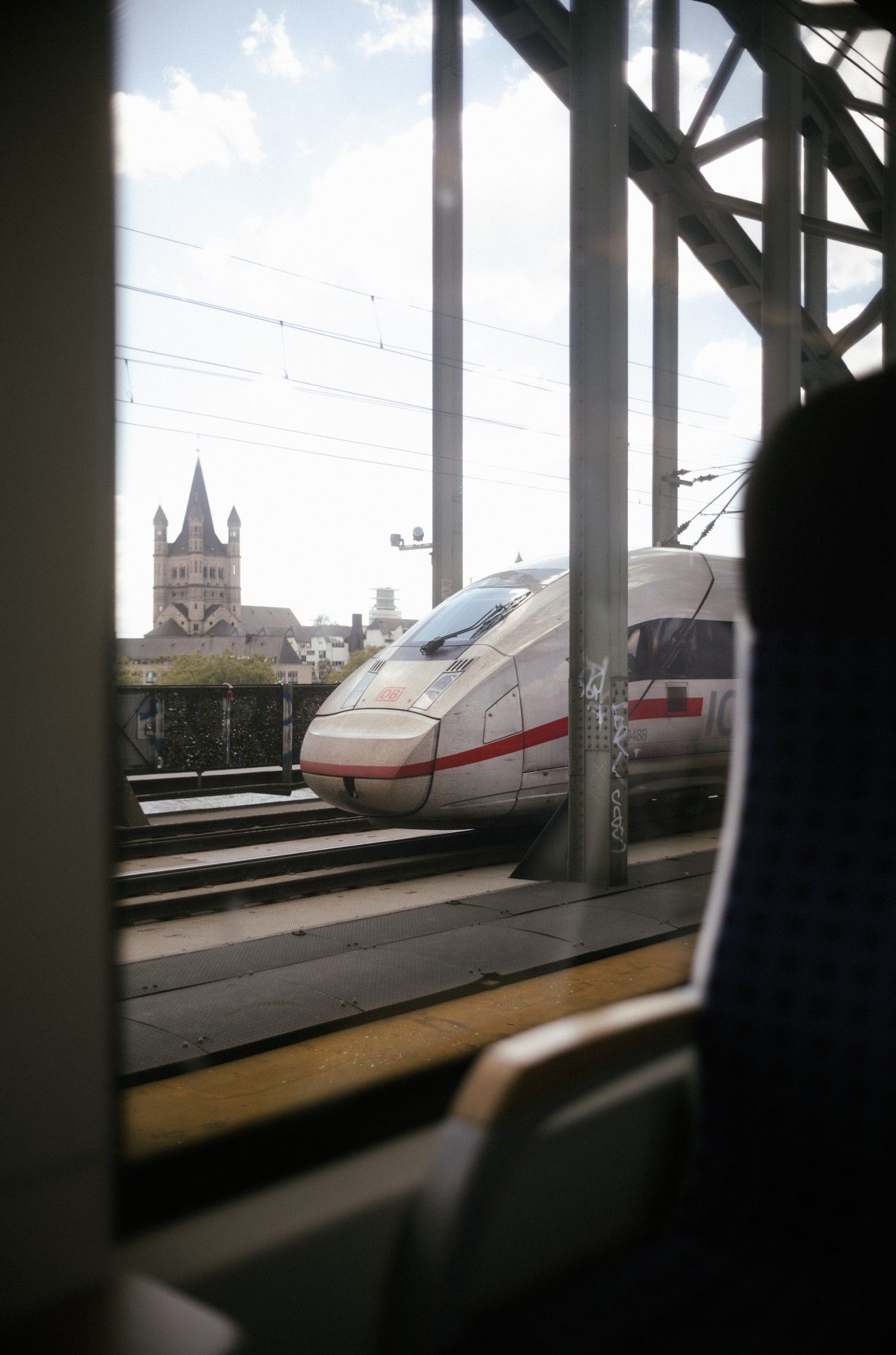 ICE in Köln am Bahnhof