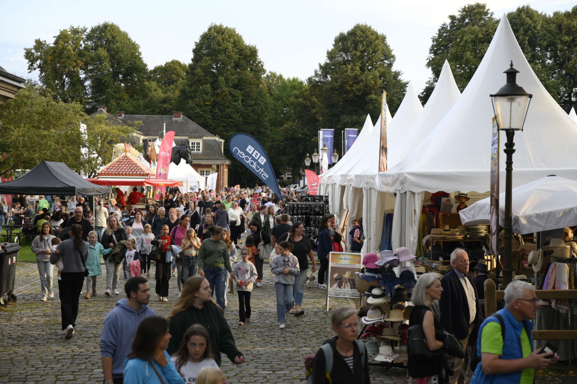 De tentoonstellingswereld op het Tournament of Champions bestaat uit ongeveer 30 stands