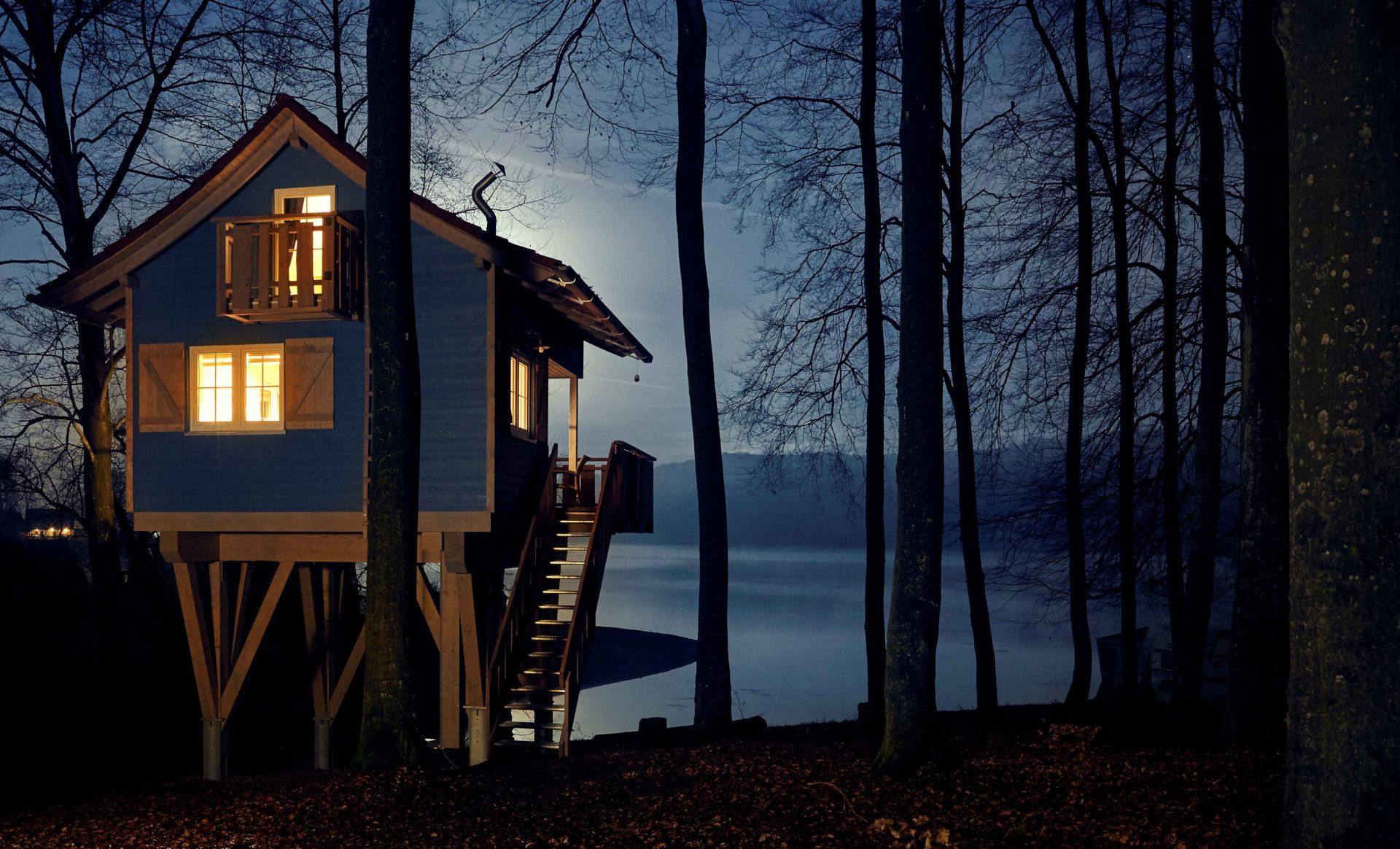 Boomhut aan het meer van Sorpe, Sauerland