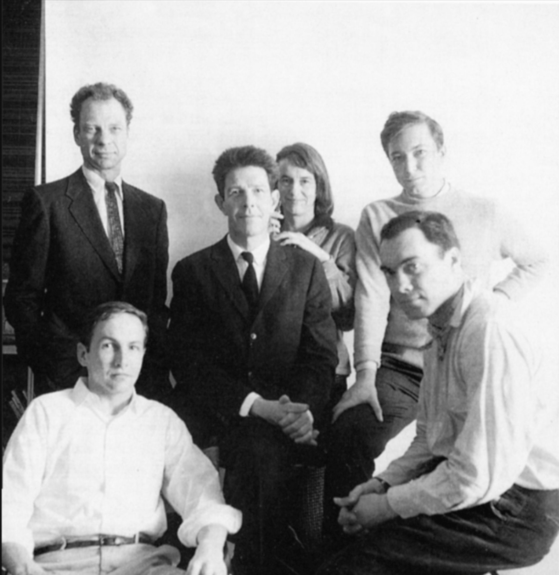 Van links naar rechts: Merce Cunningham, Robert Rauschenberg, John Cage, M.C. Richards, Bob Catoin en Jasper Johns, 1958