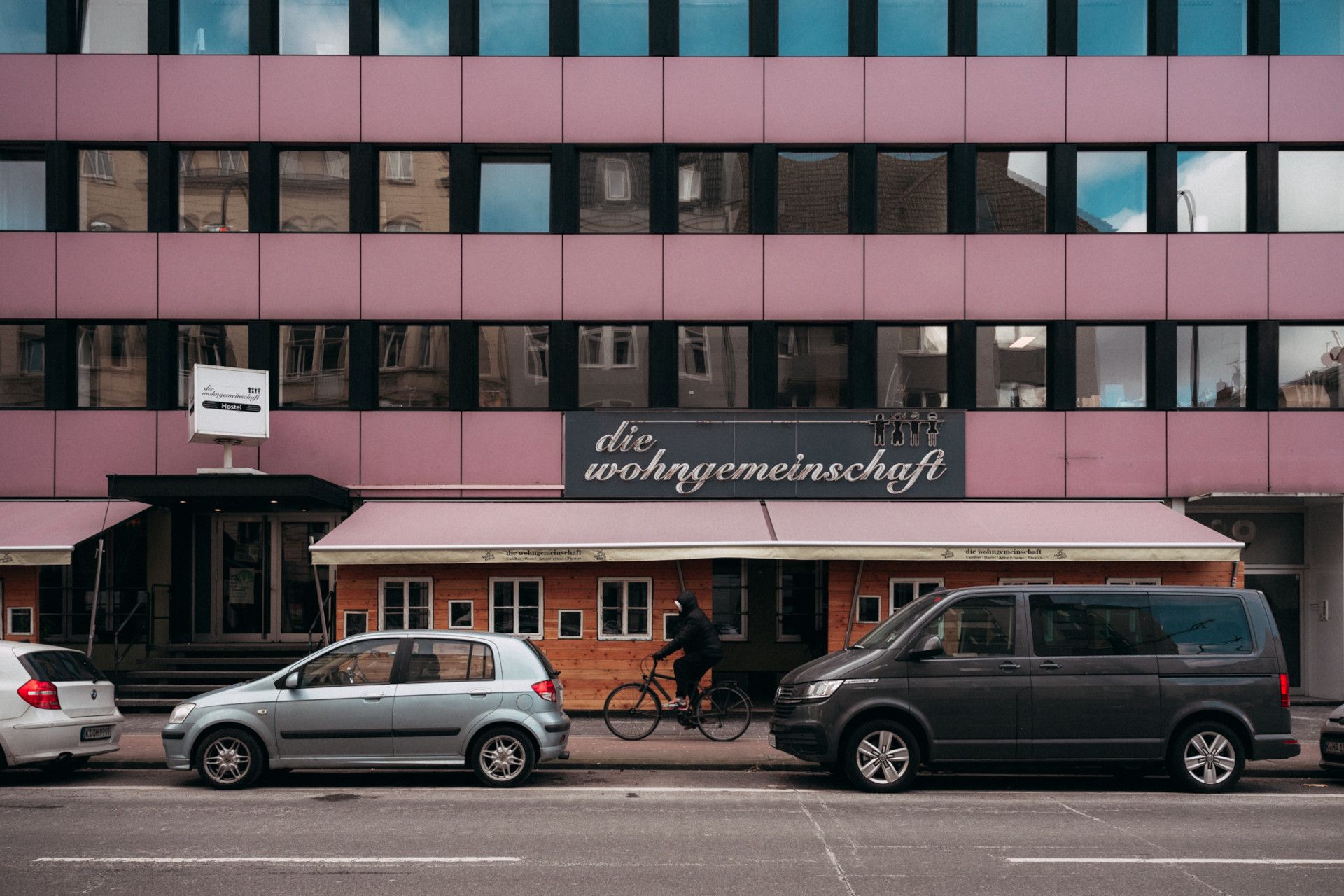 De gedeelde flat, hostel in Keulen