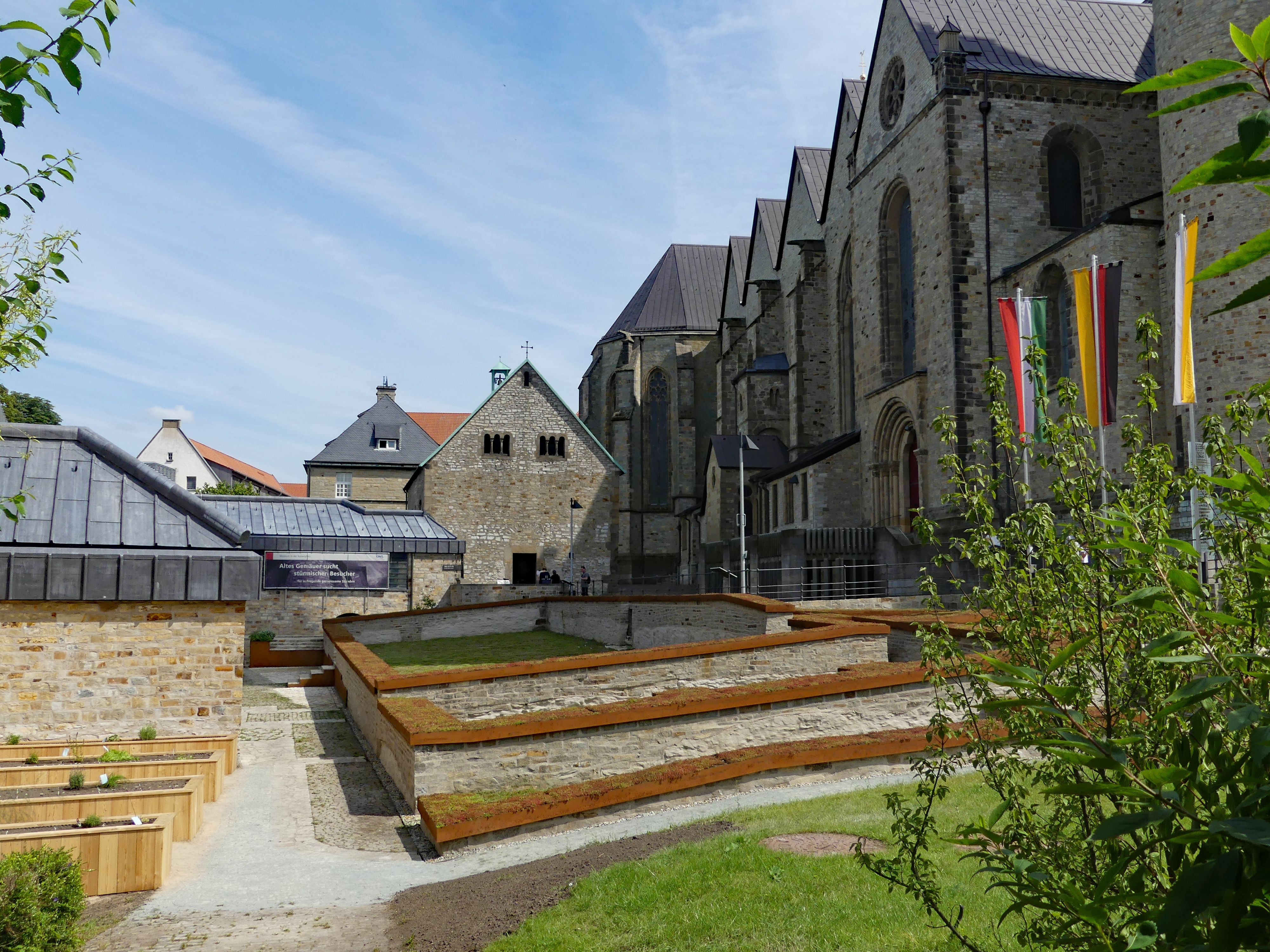 Keizerlijk paleis met St Bartholomeuskapel