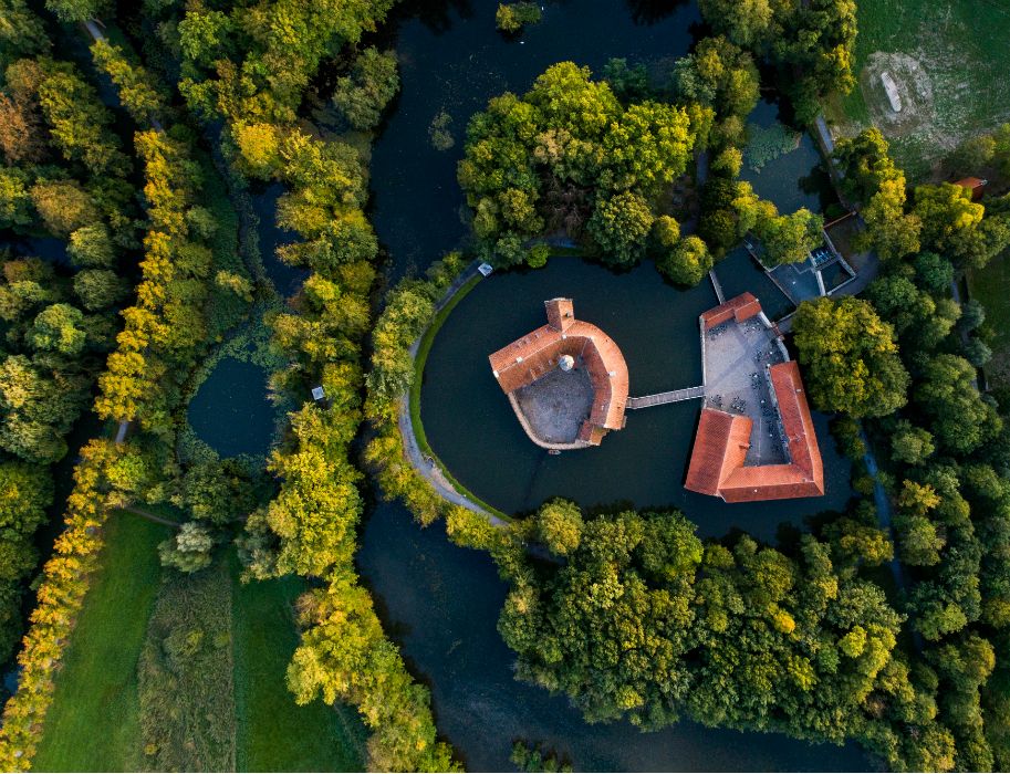 Kasteel Vischering is ook de moeite waard vanuit vogelperspectief