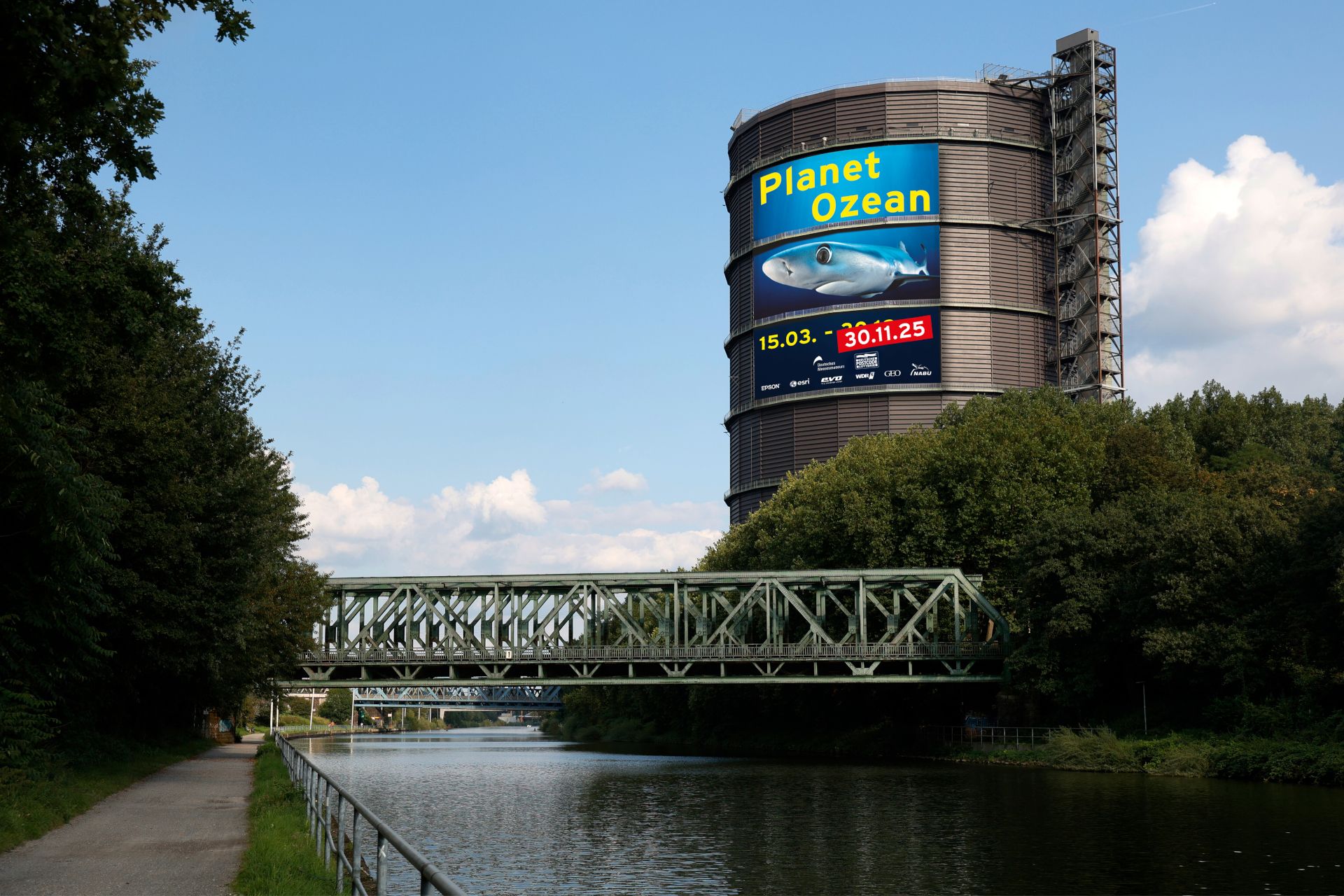 De Oberhausen Gasometer is een monumentale getuige van zware industrie en tegelijkertijd een inspirerende ruimte voor artistieke verkenning